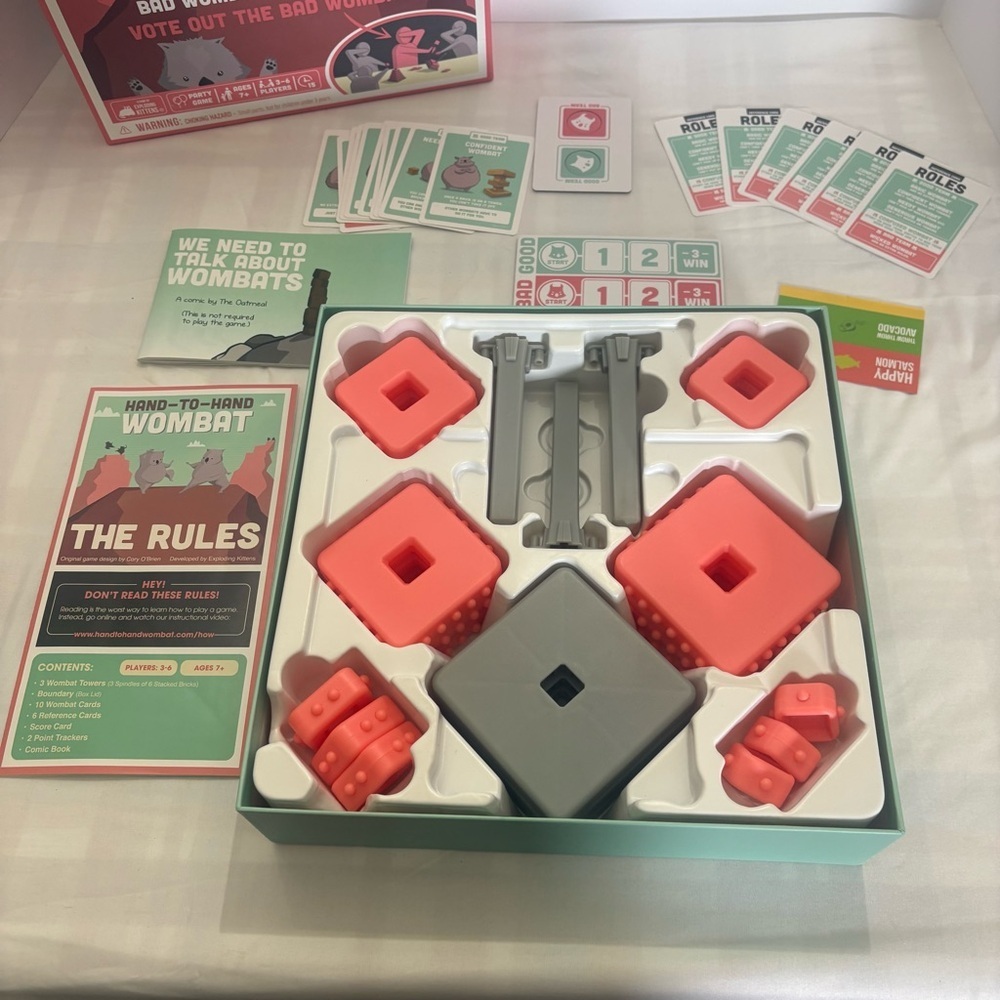 Hand-to-Hand Wombat Game - Red and Gray - Picture 2 of 12